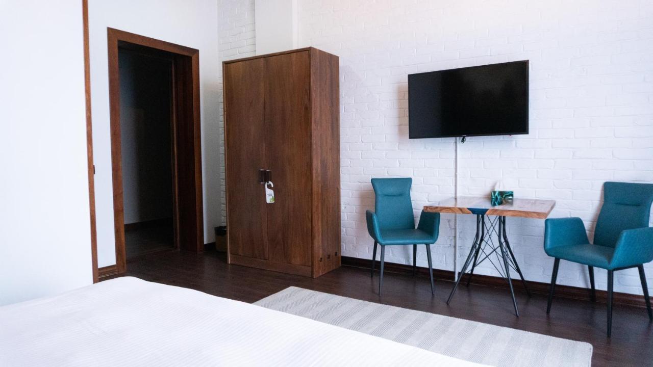 Alpen Park Hotel Shymkent Ngoại thất bức ảnh