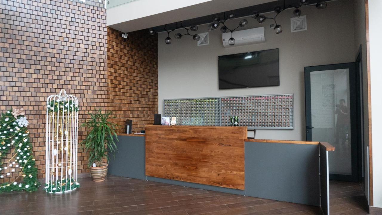 Alpen Park Hotel Shymkent Ngoại thất bức ảnh